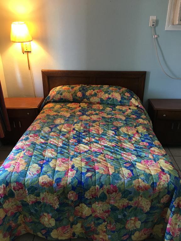 Calypso Motor Inn Myrtle Beach Buitenkant foto